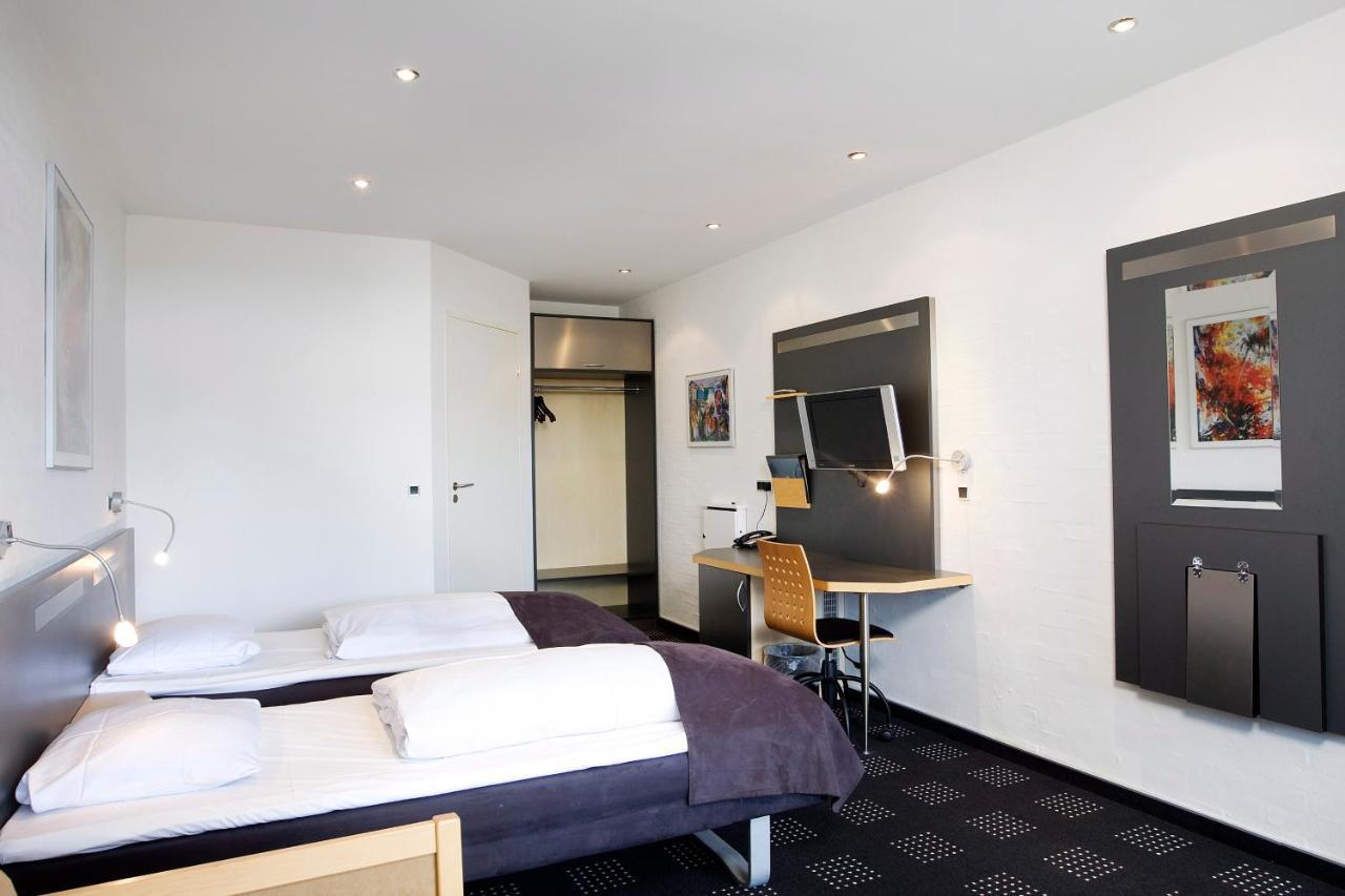 Hotel Hedegaarden Vejle Exteriör bild