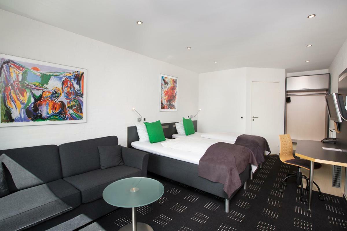 Hotel Hedegaarden Vejle Exteriör bild